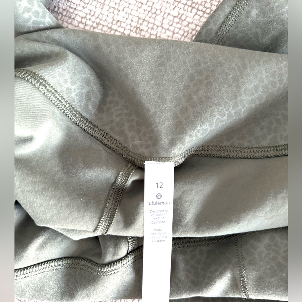 lululemon athletica Olive Green Leggings - Picture 4 of 5